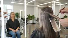 Grijs haar: waarom het komt en hoe je het mooi laat uitkomen